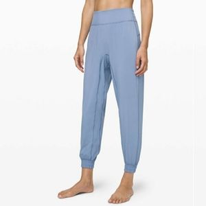 Lululemon Sun Setter Jogger size 6